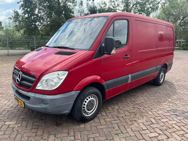 Mercedes-Benz Sprinter 313 L2H1 - Panel van: picture 3 Mercedes-Benz Sprinter 313 L2H1 - Panel van: picture 3
