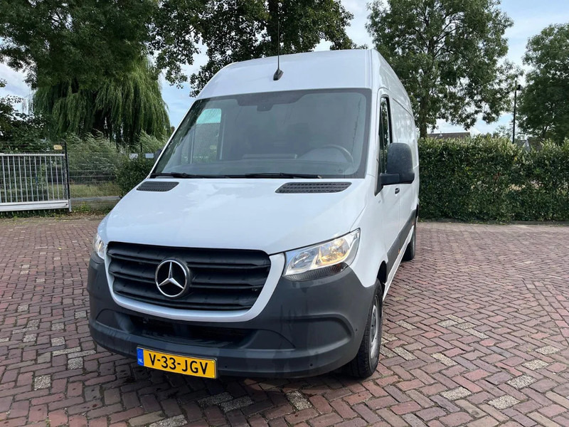 Mercedes-Benz Sprinter 317 1.9 CDI L2H1 - Panel van, Crew cab van: picture 2 Mercedes-Benz Sprinter 317 1.9 CDI L2H1 - Panel van, Crew cab van: picture 2