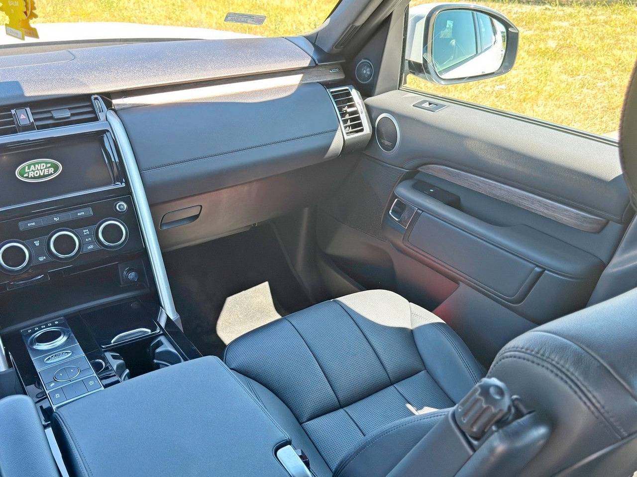 Leasing of Land Rover Discovery Land Rover Discovery: picture 12 Leasing of Land Rover Discovery Land Rover Discovery: picture 12