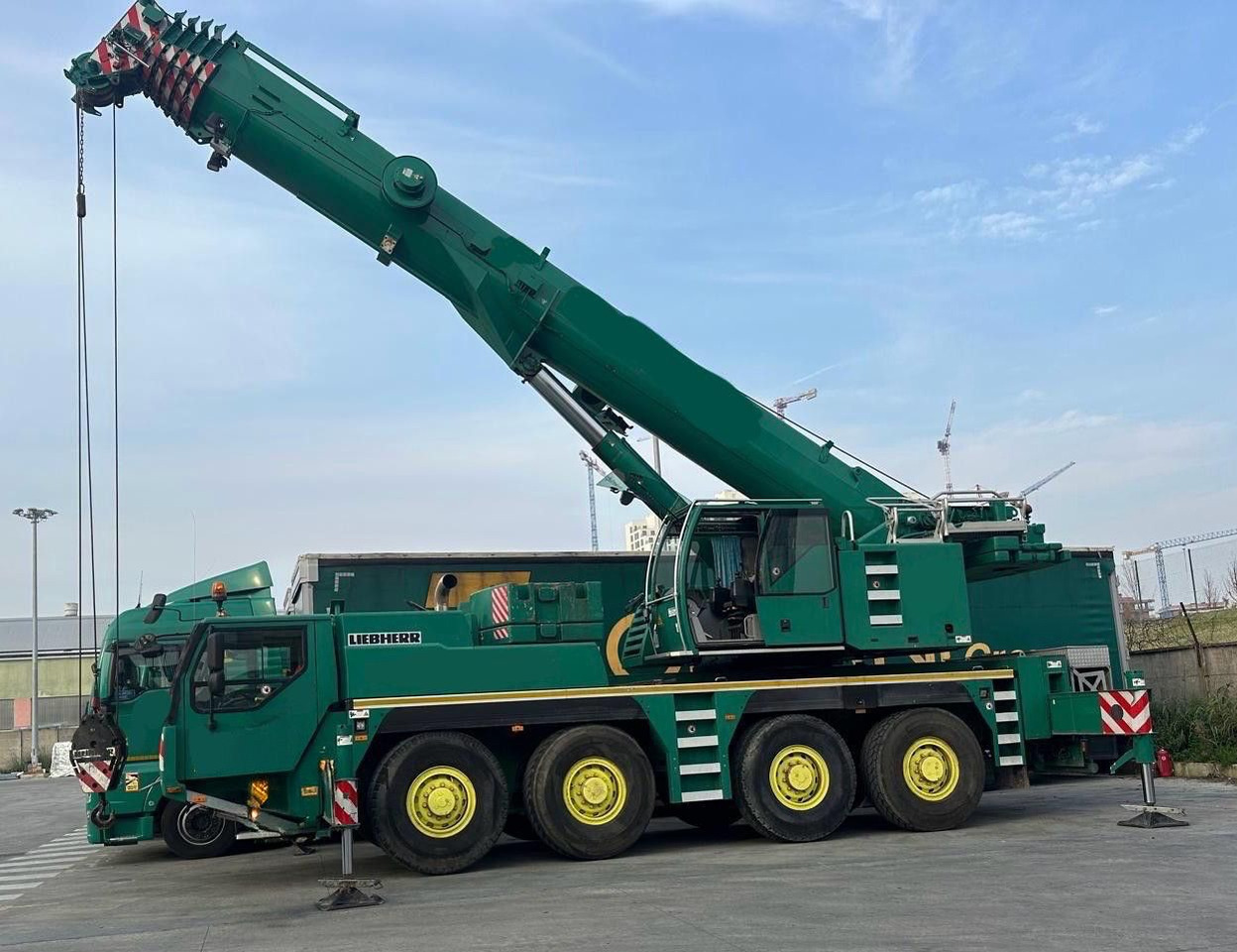 Liebherr LTM 1090 - 4.1 * 50 m * 8x8! - Tower crane: picture 1 Liebherr LTM 1090 - 4.1 * 50 m * 8x8! - Tower crane: picture 1