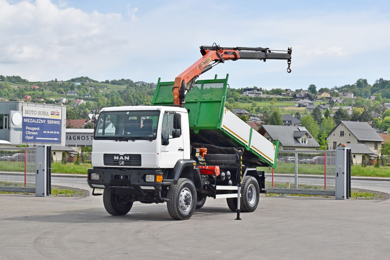 MAN LE 18.280 Kipper 3,70 m + PK 9501 /4x4 - Tipper, Crane truck: picture 2 MAN LE 18.280 Kipper 3,70 m + PK 9501 /4x4 - Tipper, Crane truck: picture 2