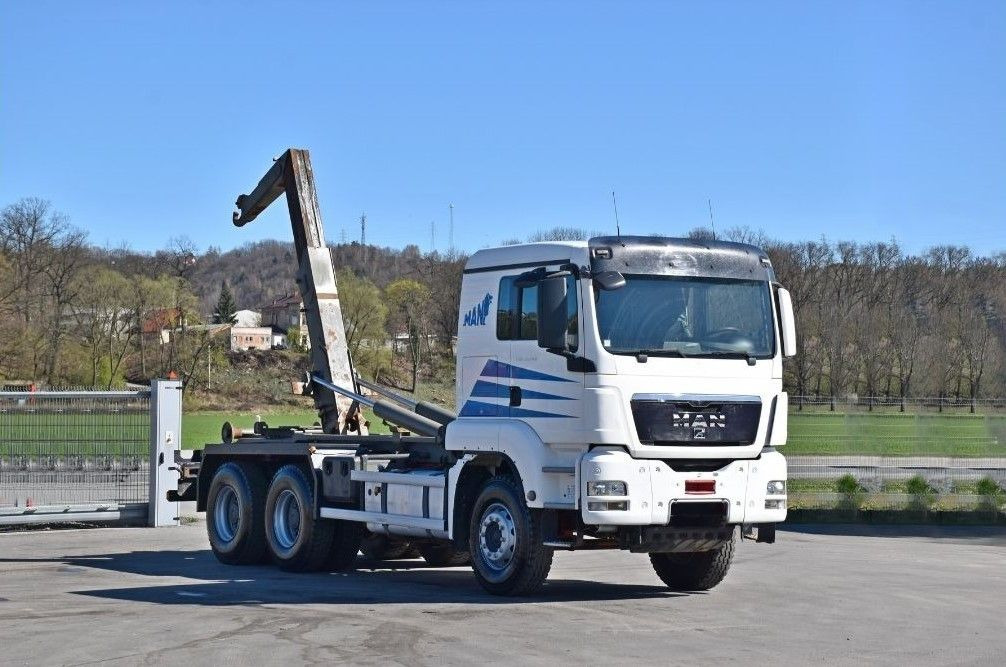 MAN TGS 33.540 Abrollkipper *6x4* Top Zustand! - Hook lift truck: picture 1 MAN TGS 33.540 Abrollkipper *6x4* Top Zustand! - Hook lift truck: picture 1