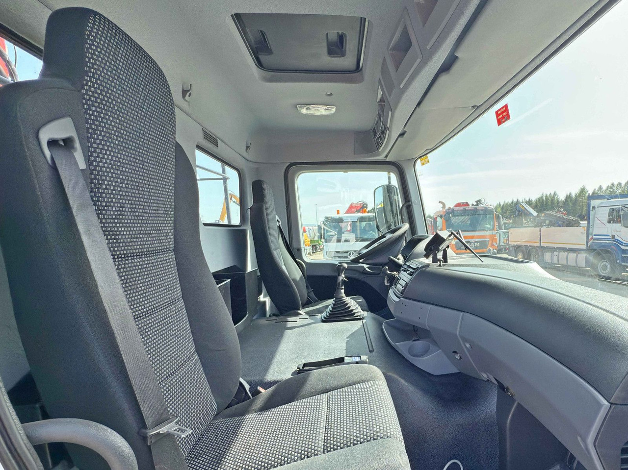 Hook lift truck Mercedes-Benz ACTROS 2536 * Abrollkipper  + EPSILON Q150Z82: picture 12 Hook lift truck Mercedes-Benz ACTROS 2536 * Abrollkipper  + EPSILON Q150Z82: picture 12