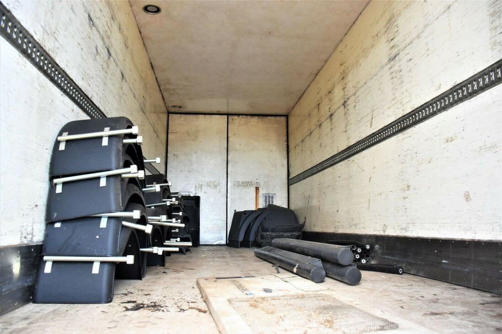 ROLFO C201 KÜHLKOFFER 7,71 m* Topzustand! ROLFO C201 KÜHLKOFFER 7,71 m* - Refrigerated trailer: picture 5 ROLFO C201 KÜHLKOFFER 7,71 m* Topzustand! ROLFO C201 KÜHLKOFFER 7,71 m* - Refrigerated trailer: picture 5