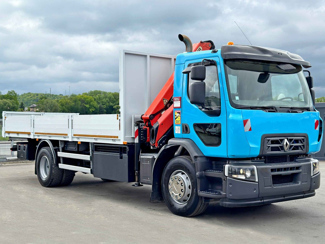 Renault C 320 * PK 12002 EH A + FUNK * TOPZUSTAND - Crane truck: picture 3 Renault C 320 * PK 12002 EH A + FUNK * TOPZUSTAND - Crane truck: picture 3