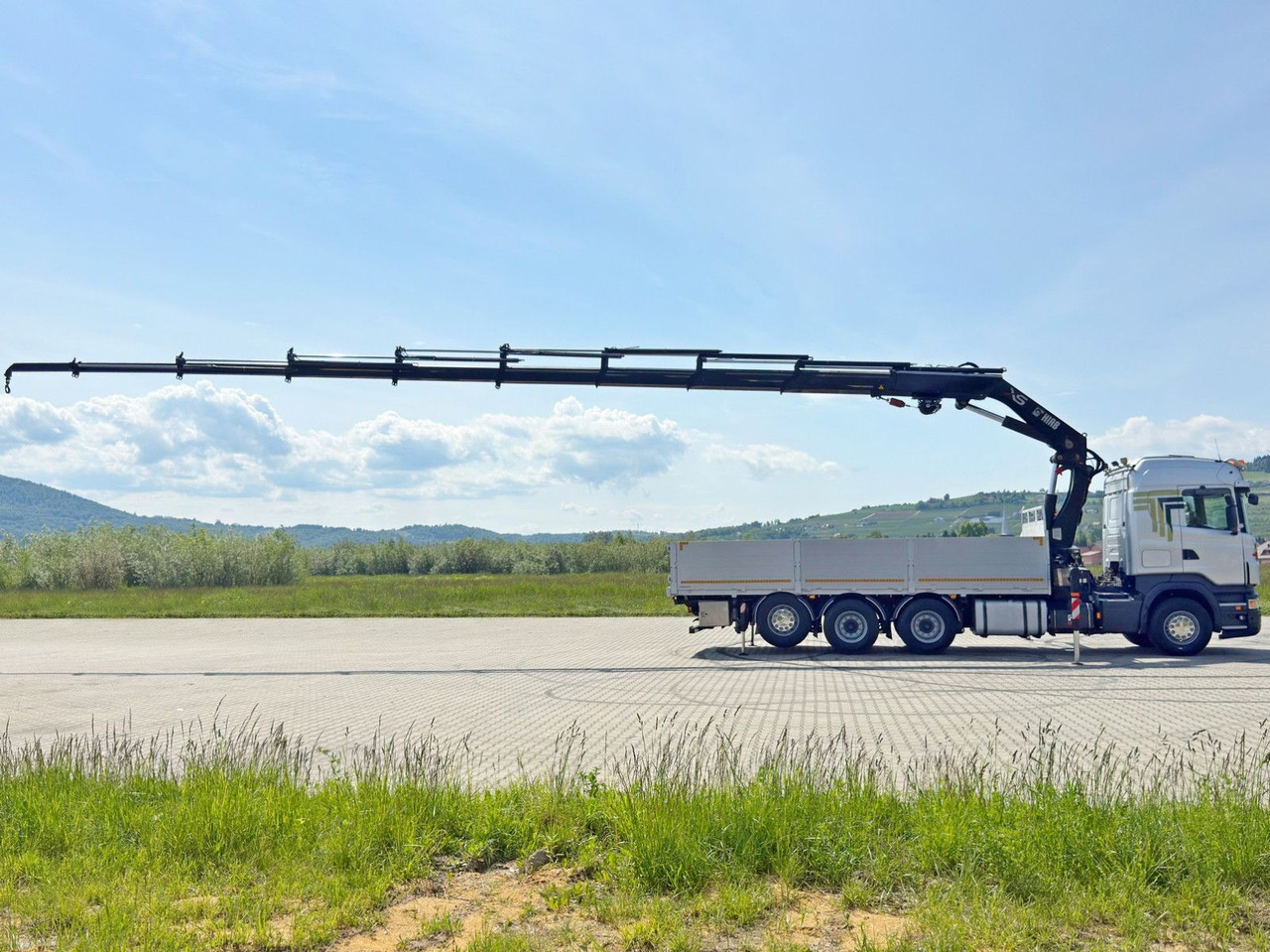 Scania R480 PRITSCHE 6,85m *HIAB 377 E-8 HIPRO/FUNK*8x4 - Crane truck: picture 5 Scania R480 PRITSCHE 6,85m *HIAB 377 E-8 HIPRO/FUNK*8x4 - Crane truck: picture 5