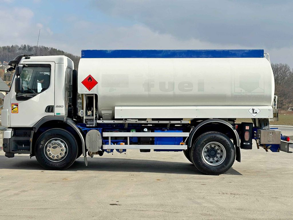 Volvo FE 280 * Tankwagen * TOPZUSTAND Volvo FE 280 * Tankwagen * TOPZUSTAND - Tanker truck, Crane truck: picture 3 Volvo FE 280 * Tankwagen * TOPZUSTAND Volvo FE 280 * Tankwagen * TOPZUSTAND - Tanker truck, Crane truck: picture 3