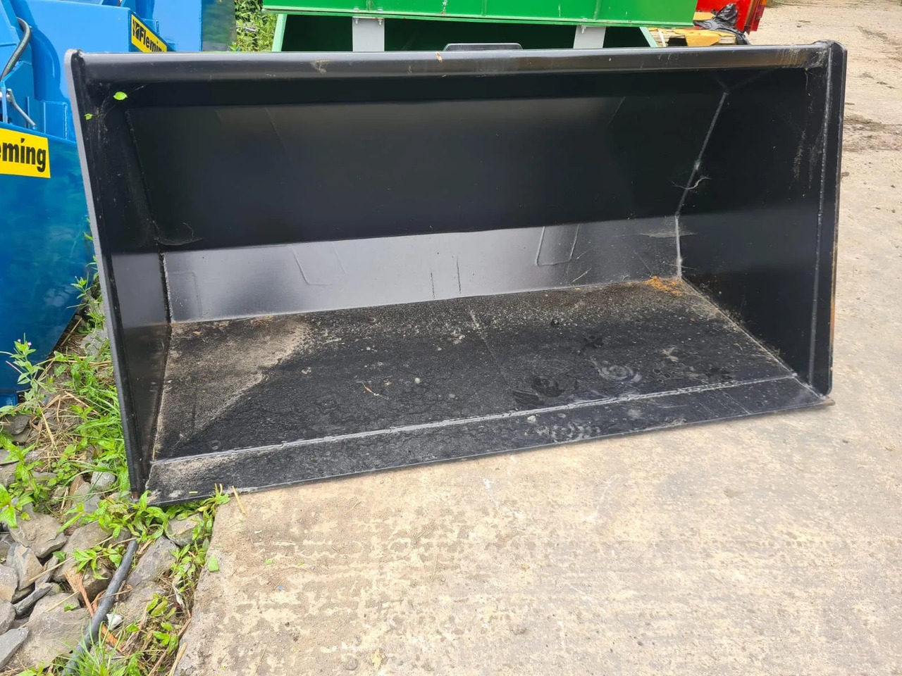 5ft Heavy Duty Rossmore Bucket - Loader bucket: picture 1 5ft Heavy Duty Rossmore Bucket - Loader bucket: picture 1