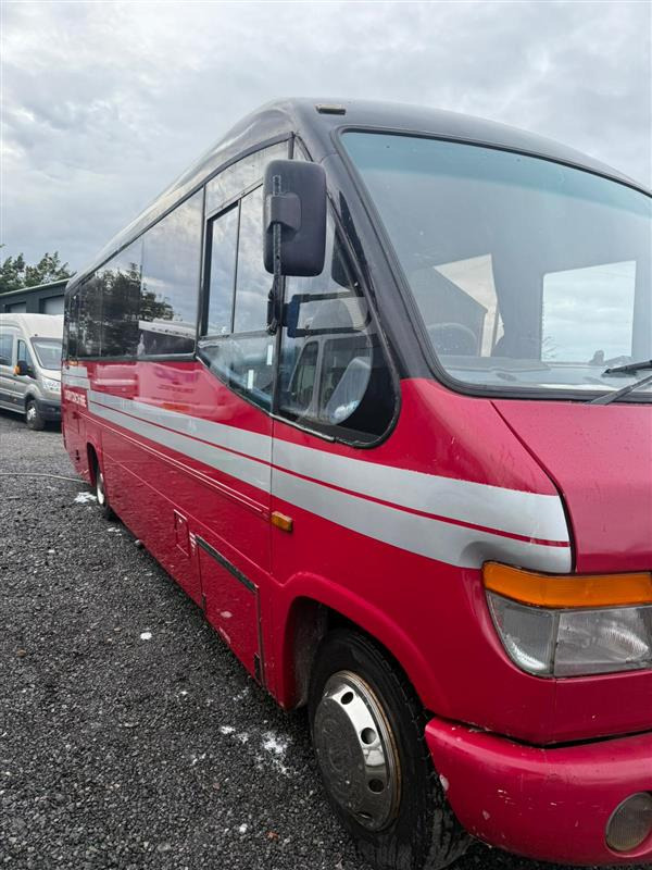 2005 Mercedes 29 seat Plaxton Cheetah minicoach - Minibus, People carrier: picture 3 2005 Mercedes 29 seat Plaxton Cheetah minicoach - Minibus, People carrier: picture 3