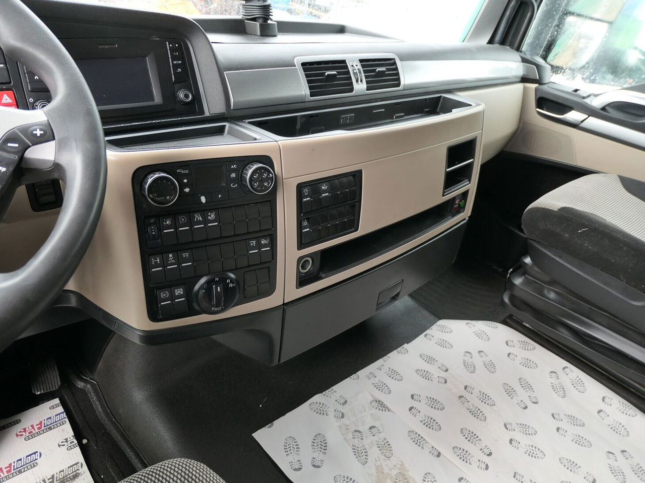 Leasing of MAN TGX 24 24.500 MAN TGX 24 24.500: picture 26 Leasing of MAN TGX 24 24.500 MAN TGX 24 24.500: picture 26