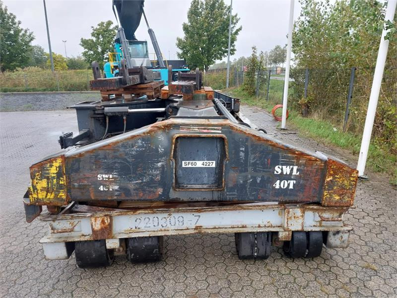 CATRACOM FLT 3240 - Attachment for Material handling equipment: picture 5 CATRACOM FLT 3240 - Attachment for Material handling equipment: picture 5