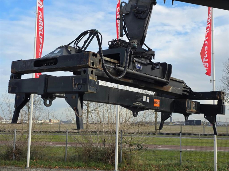 Kalmar Lifting Frame for ISO Spreaders - Attachment for Material handling equipment: picture 4 Kalmar Lifting Frame for ISO Spreaders - Attachment for Material handling equipment: picture 4