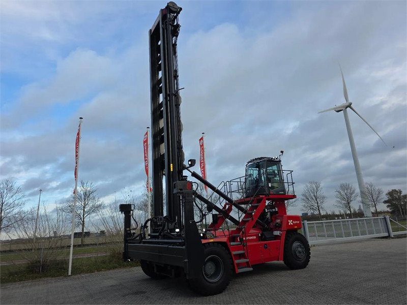 Kalmar DCG90-45ES7 - Container handler: picture 4 Kalmar DCG90-45ES7 - Container handler: picture 4