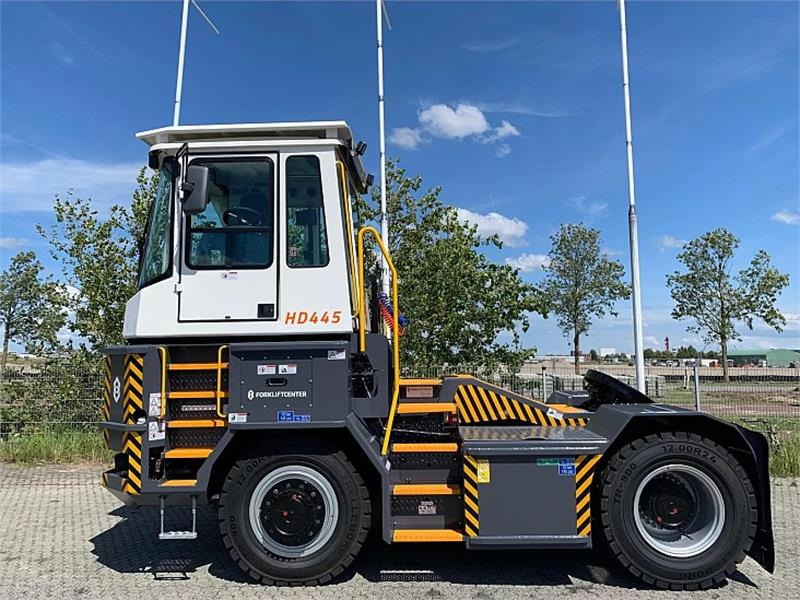 Mafi HD445 4x4 - Terminal tractor: picture 3 Mafi HD445 4x4 - Terminal tractor: picture 3