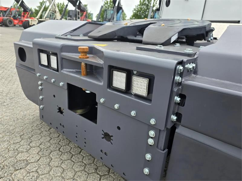 Terminal tractor Mafi R336 4x4: picture 10