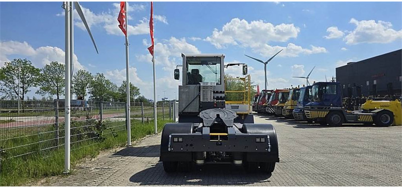 Mafi T230 - Terminal tractor: picture 4 Mafi T230 - Terminal tractor: picture 4