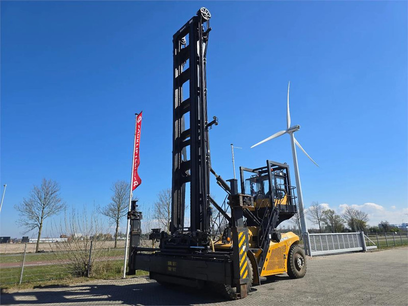 Sany SDCY100K7GC-T - Container handler: picture 4 Sany SDCY100K7GC-T - Container handler: picture 4