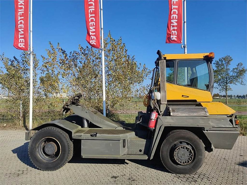 Terberg RT222 4x4 - Terminal tractor: picture 2 Terberg RT222 4x4 - Terminal tractor: picture 2