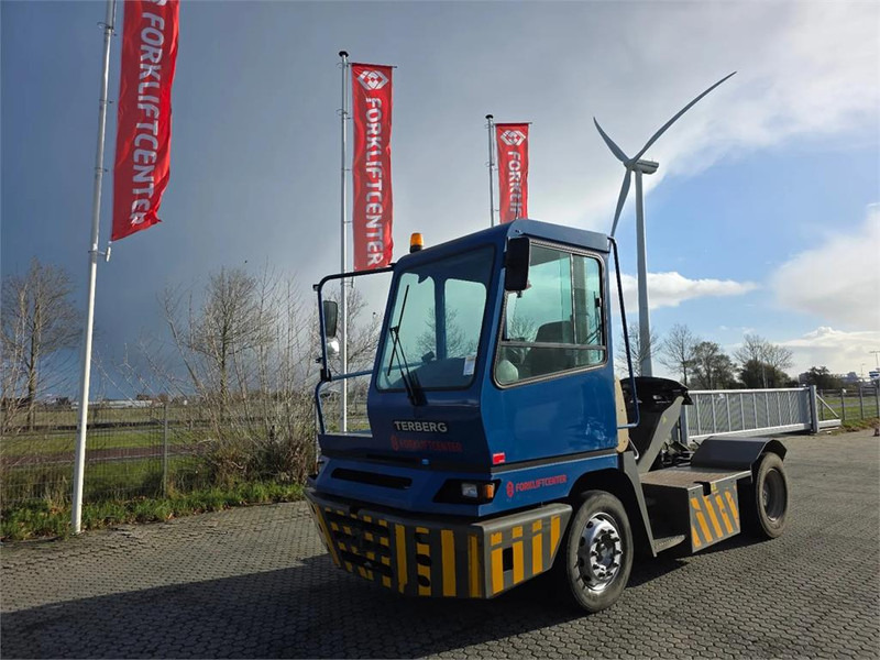 Terberg YT222 - Terminal tractor: picture 2 Terberg YT222 - Terminal tractor: picture 2