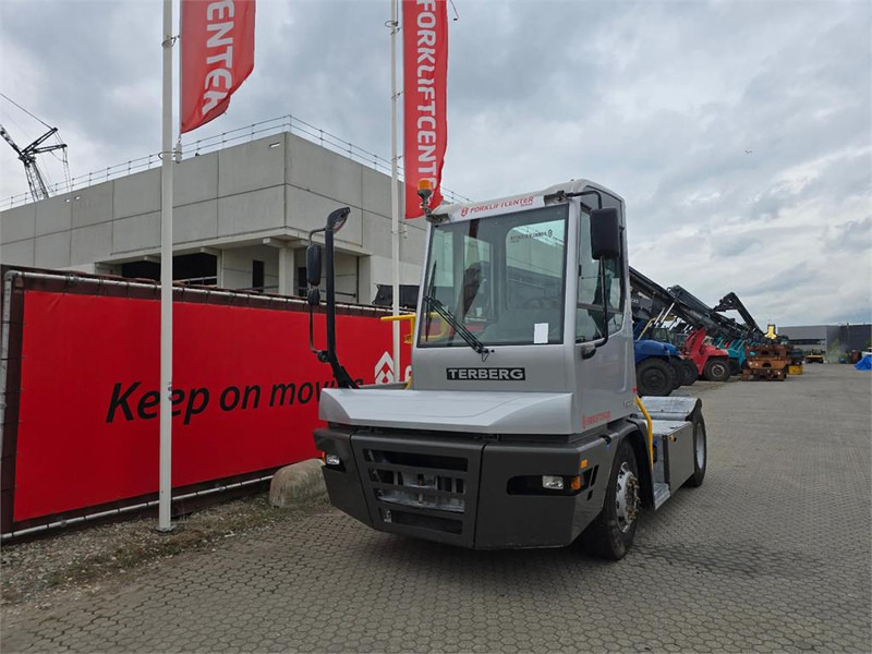 Terberg YT223 - Terminal tractor: picture 2 Terberg YT223 - Terminal tractor: picture 2