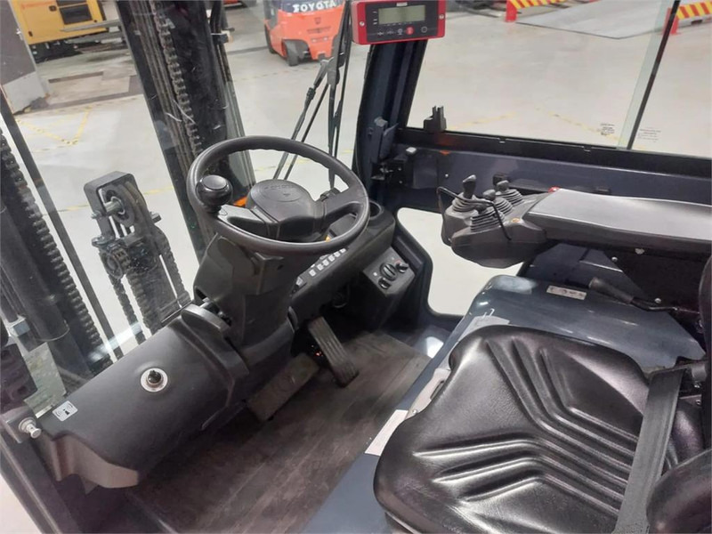 Electric forklift Toyota 8FBMKT25: picture 10 Electric forklift Toyota 8FBMKT25: picture 10