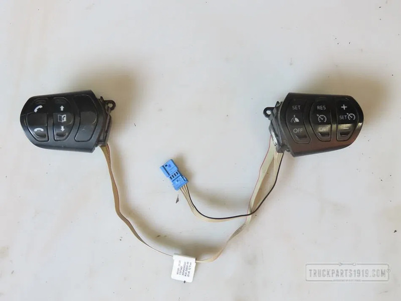 DAF 1781447 Stuurwiel schakelaar - Dashboard for Truck: picture 1 DAF 1781447 Stuurwiel schakelaar - Dashboard for Truck: picture 1