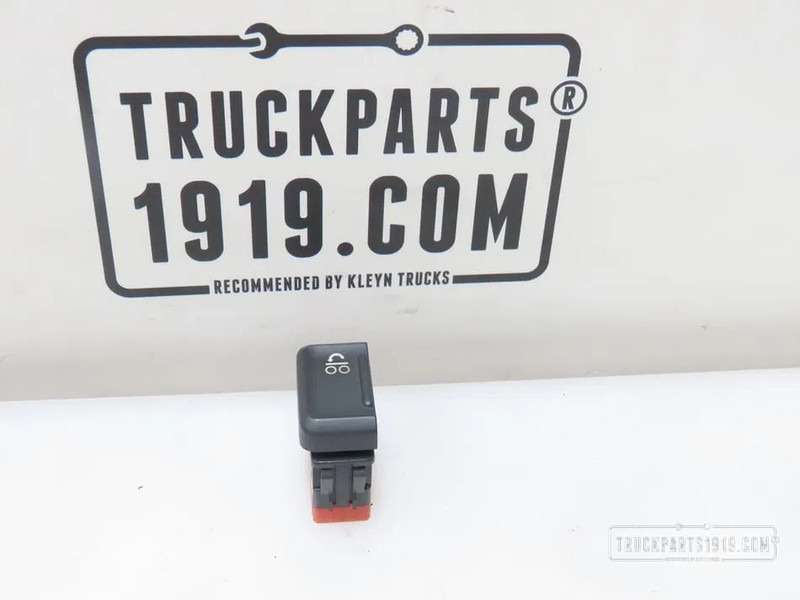 DAF 1832334 Schakelaar DAF - Dashboard for Truck: picture 1 DAF 1832334 Schakelaar DAF - Dashboard for Truck: picture 1
