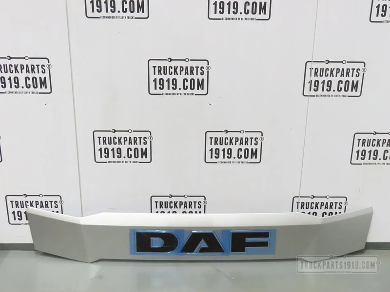DAF 2277942 Logoplaat - Body and exterior for Truck: picture 1 DAF 2277942 Logoplaat - Body and exterior for Truck: picture 1