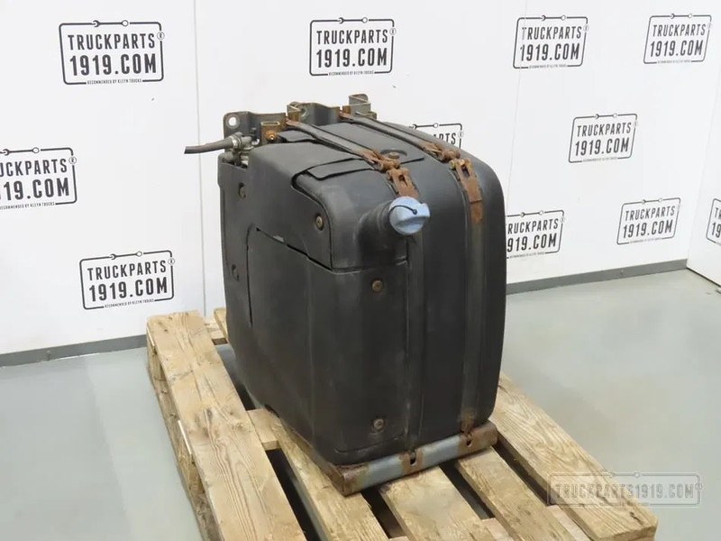 DAF 2303398 AdBlue tank DAF - Muffler/ Exhaust system for Truck: picture 1 DAF 2303398 AdBlue tank DAF - Muffler/ Exhaust system for Truck: picture 1