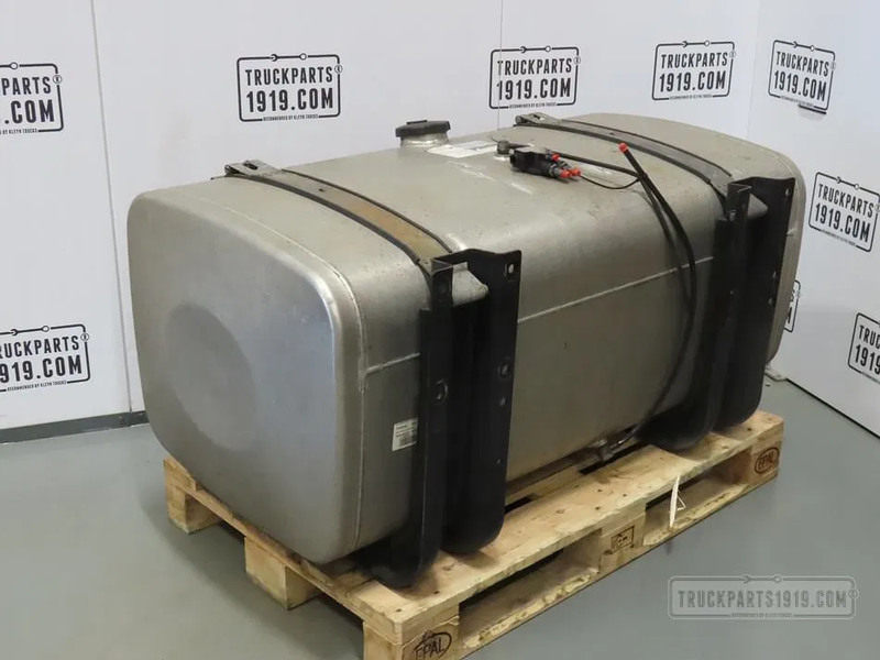 MAN 81.12201-5969 Brandstoftank + steunen 480L - Fuel tank for Truck: picture 2 MAN 81.12201-5969 Brandstoftank + steunen 480L - Fuel tank for Truck: picture 2