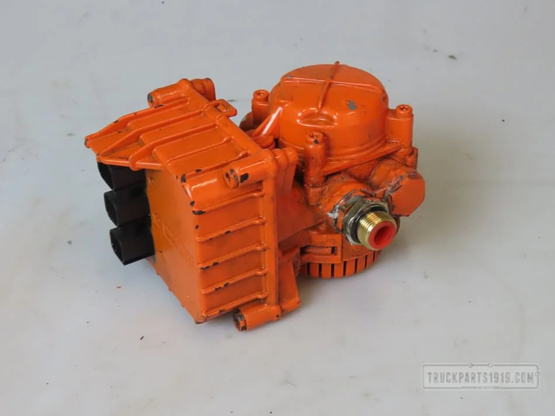 Mercedes-Benz Brake System Vooras EBS modulator MB MP4 - Brake valve for Truck: picture 2 Mercedes-Benz Brake System Vooras EBS modulator MB MP4 - Brake valve for Truck: picture 2