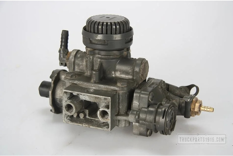 Mercedes-Benz Compressed Air System ALR Relais Voss - Valve for Truck: picture 2 Mercedes-Benz Compressed Air System ALR Relais Voss - Valve for Truck: picture 2