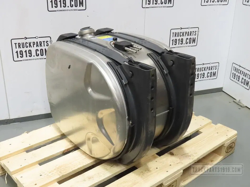 Scania 2713474 Brandstoftank + steunen 165L - Fuel tank for Truck: picture 2 Scania 2713474 Brandstoftank + steunen 165L - Fuel tank for Truck: picture 2