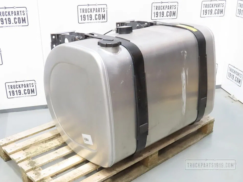 Volvo 21516447 Brandstoftank + steunen 405L - Fuel tank for Truck: picture 1 Volvo 21516447 Brandstoftank + steunen 405L - Fuel tank for Truck: picture 1