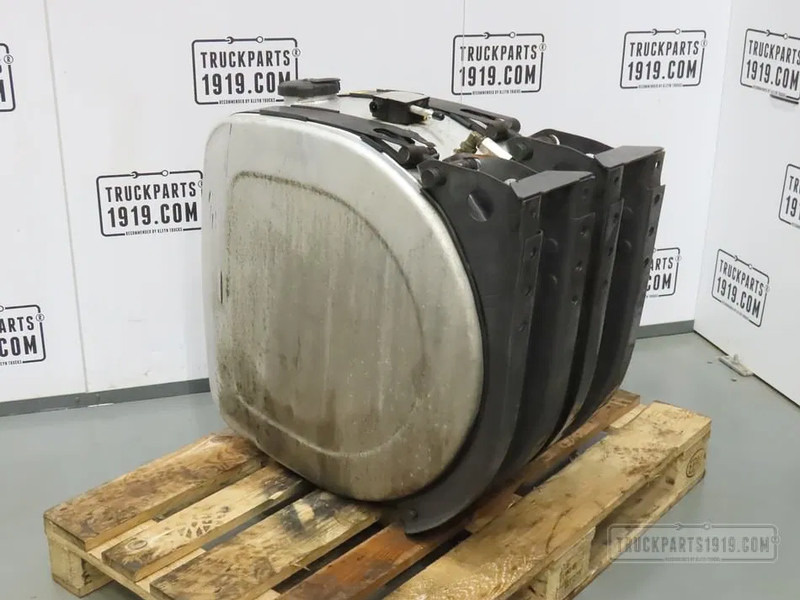 Volvo 22659544 Brandstoftank + steunen 170L - Fuel tank for Truck: picture 2 Volvo 22659544 Brandstoftank + steunen 170L - Fuel tank for Truck: picture 2
