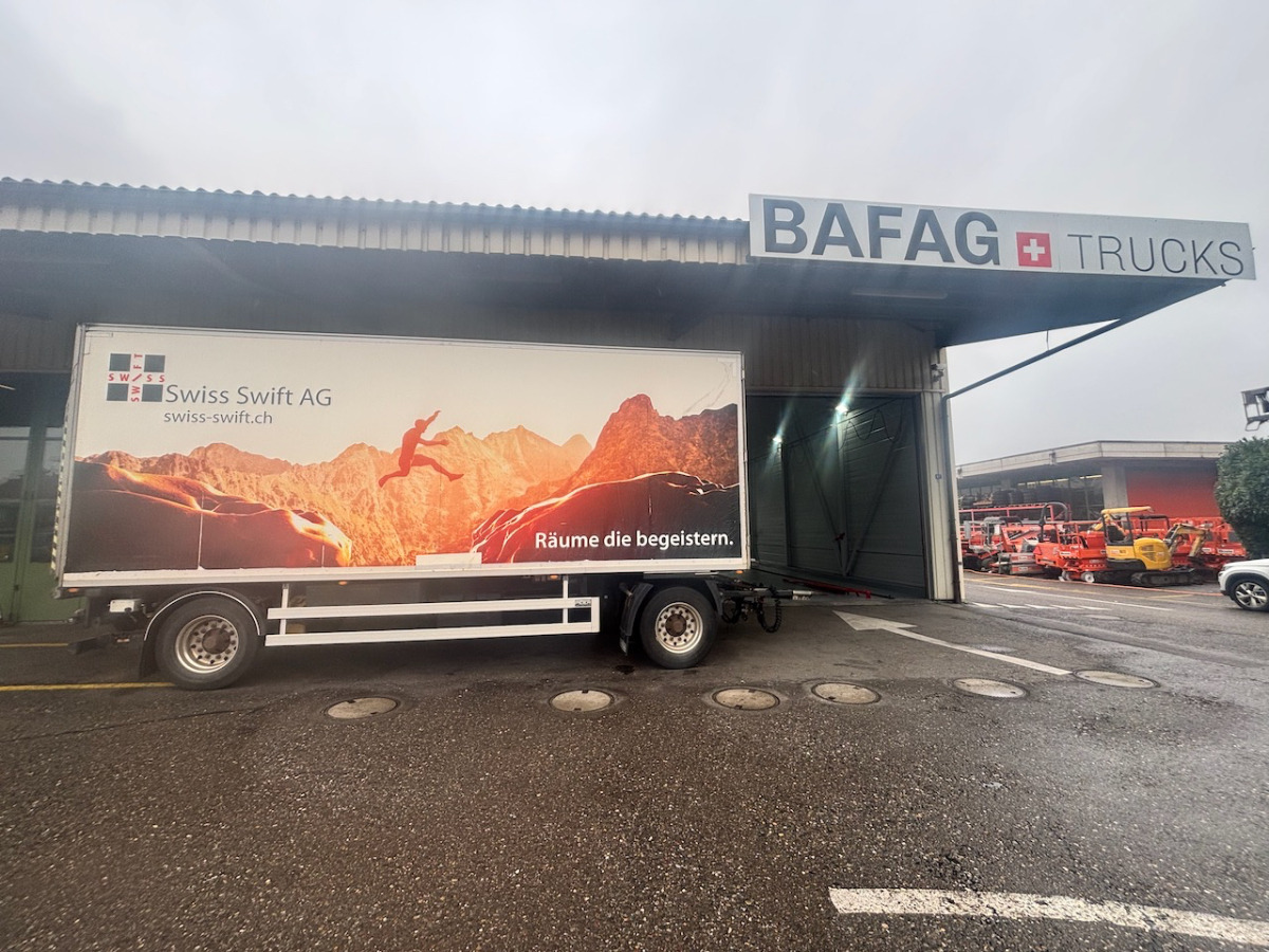 CHEREAU CRD2 - Closed box trailer: picture 2 CHEREAU CRD2 - Closed box trailer: picture 2