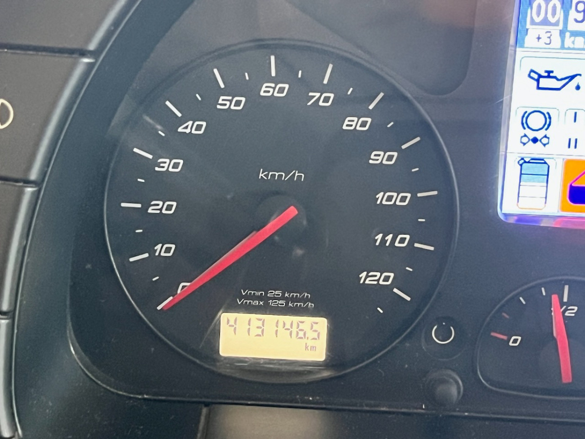 IVECO 260S42 Stralis - Box truck: picture 5 IVECO 260S42 Stralis - Box truck: picture 5