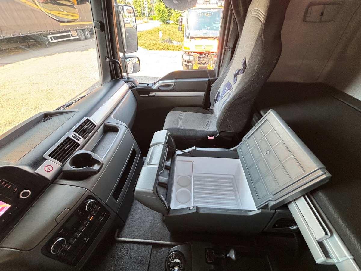 MAN TGM 18.340 - Box truck: picture 5 MAN TGM 18.340 - Box truck: picture 5