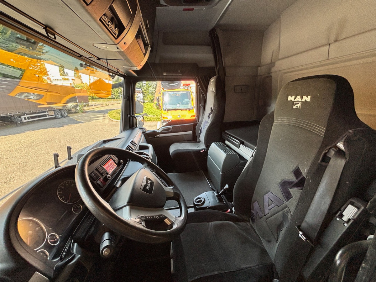 MAN TGM 18.340 - Box truck: picture 4 MAN TGM 18.340 - Box truck: picture 4