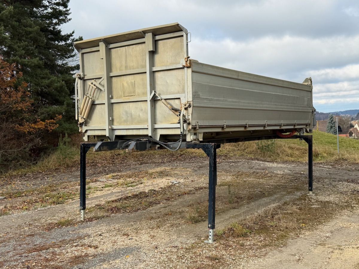 RENAULT C520 8x4 Wechselsystem Siloki + Kipper - Tipper: picture 2 RENAULT C520 8x4 Wechselsystem Siloki + Kipper - Tipper: picture 2