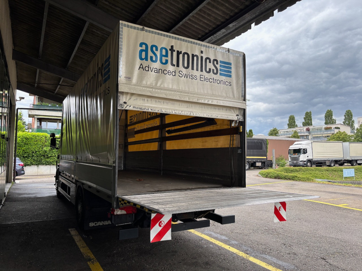 Curtain side truck SCANIA G440: picture 19