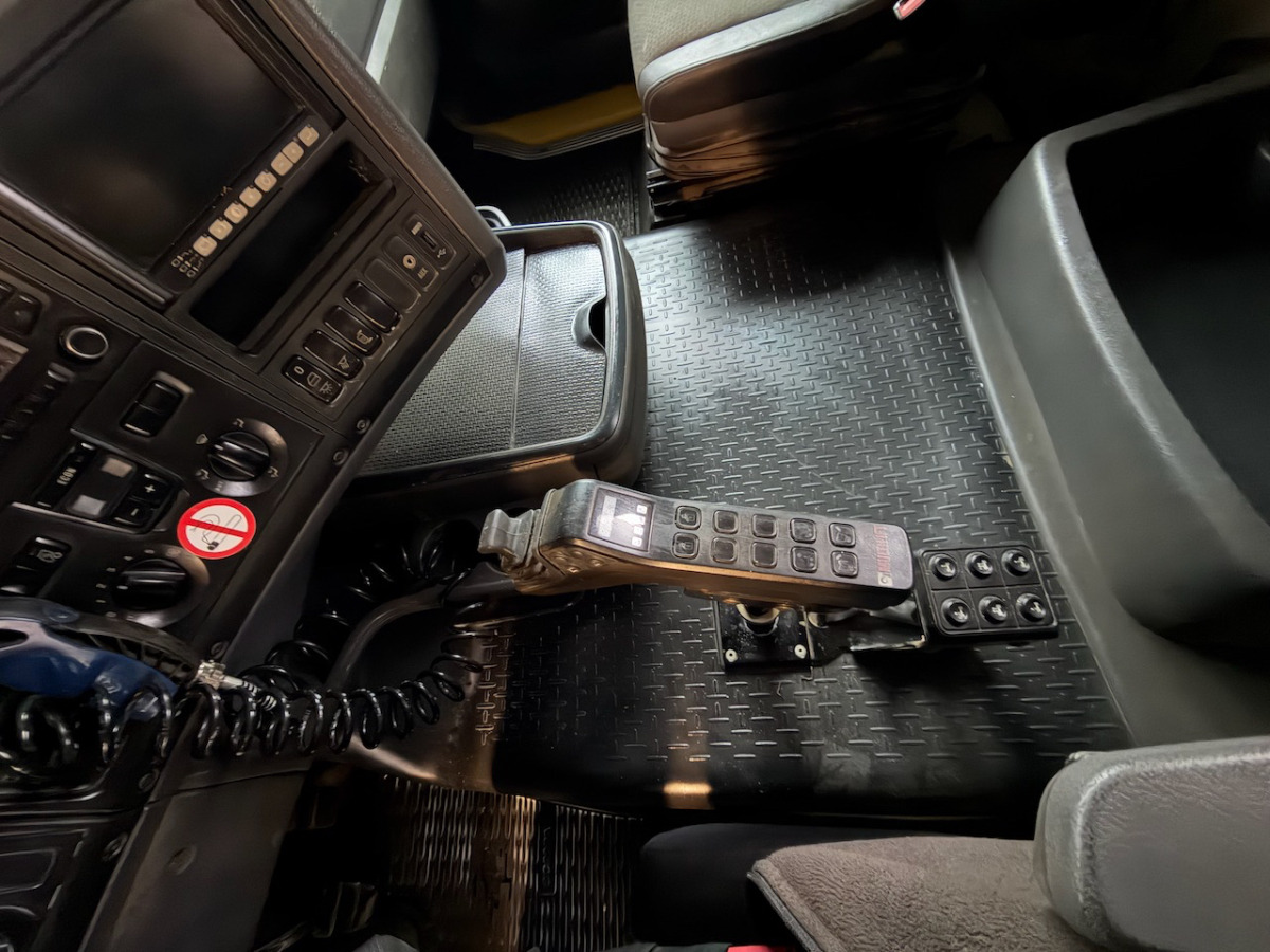 SCANIA R450 - Hook lift truck: picture 5 SCANIA R450 - Hook lift truck: picture 5