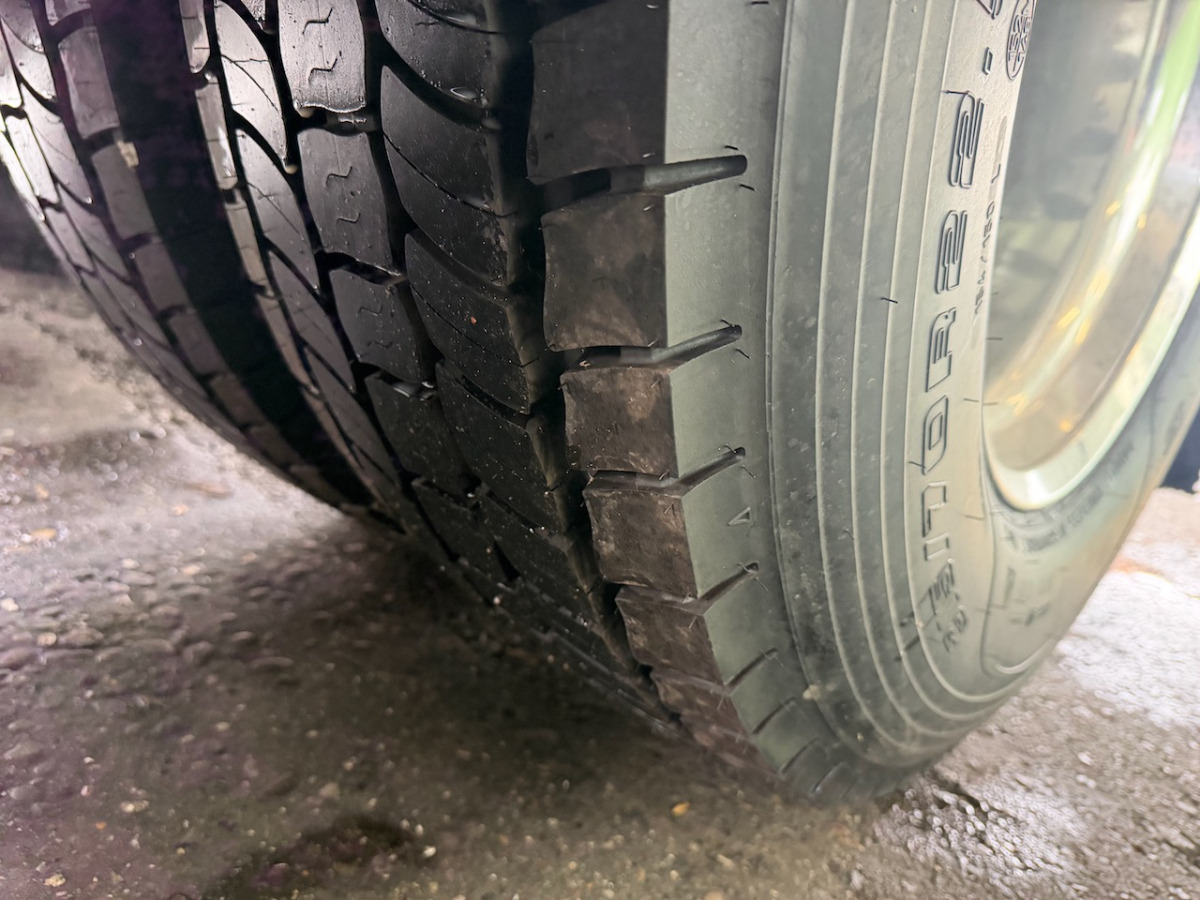 Tractor unit RENAULT T520: picture 24