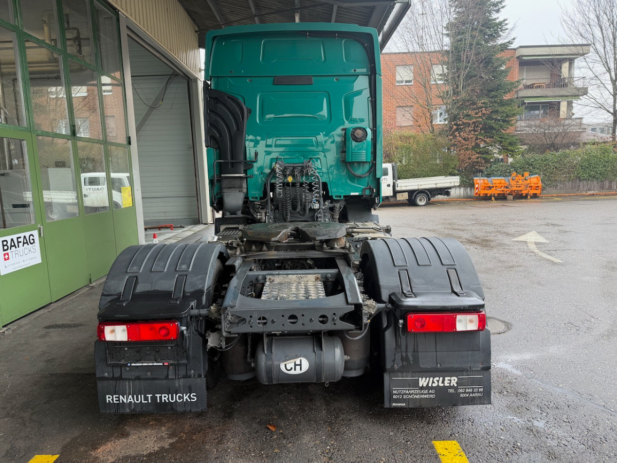 Tractor unit RENAULT T520: picture 15