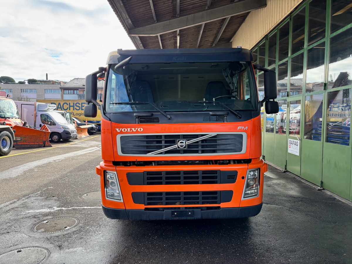VOLVO FM 400 6x2R - Skip loader truck: picture 3 VOLVO FM 400 6x2R - Skip loader truck: picture 3
