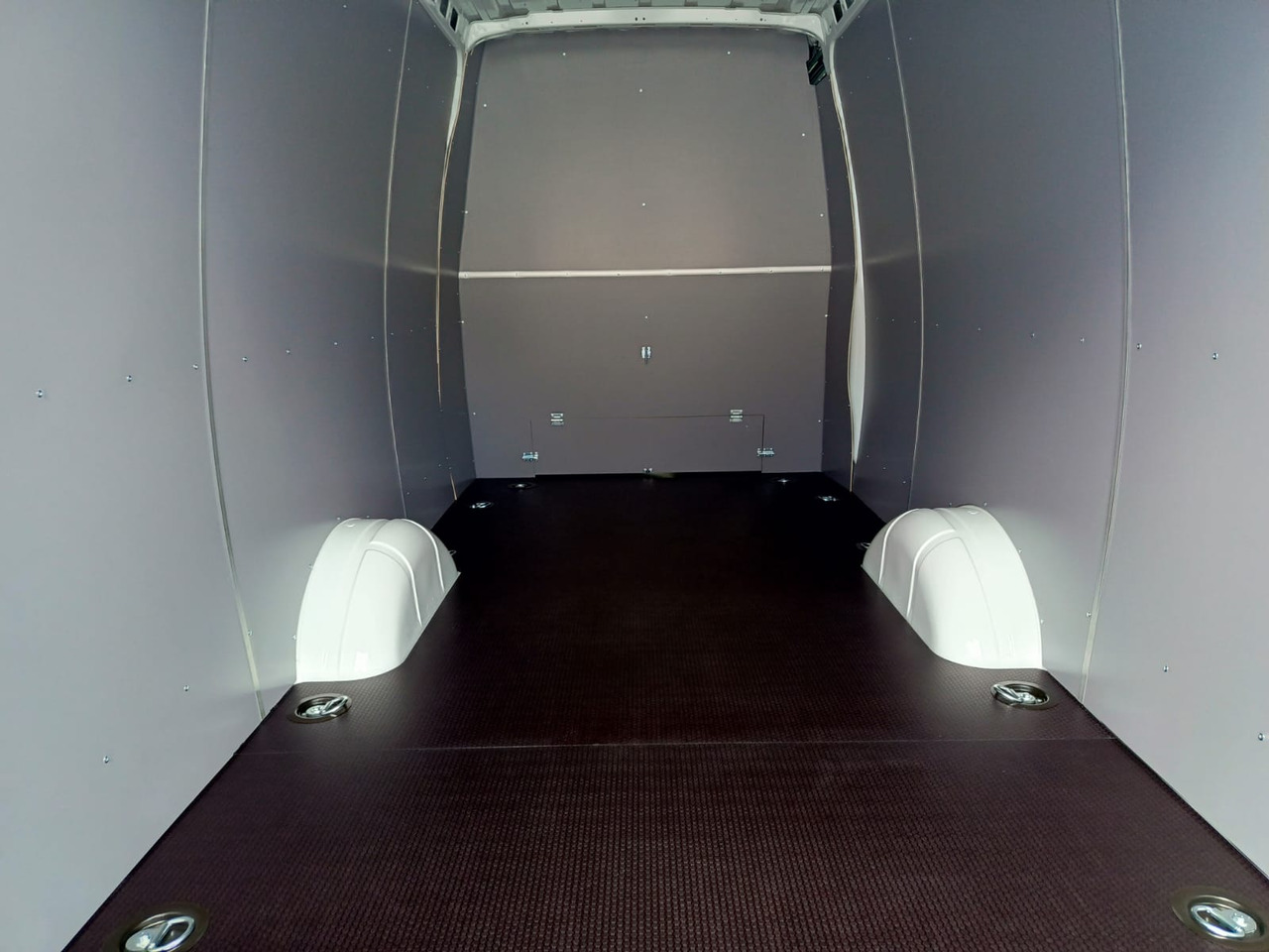 IVECO Daily 35 180 7-Sitzer - People carrier, Crew cab van: picture 3 IVECO Daily 35 180 7-Sitzer - People carrier, Crew cab van: picture 3