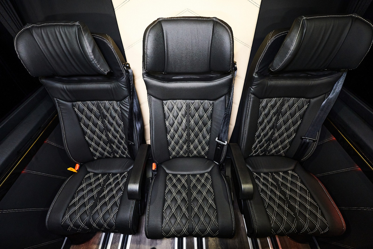 Mercedes Sprinter 319 9 Sitzer L2H1 - People carrier, Crew cab van: picture 4 Mercedes Sprinter 319 9 Sitzer L2H1 - People carrier, Crew cab van: picture 4