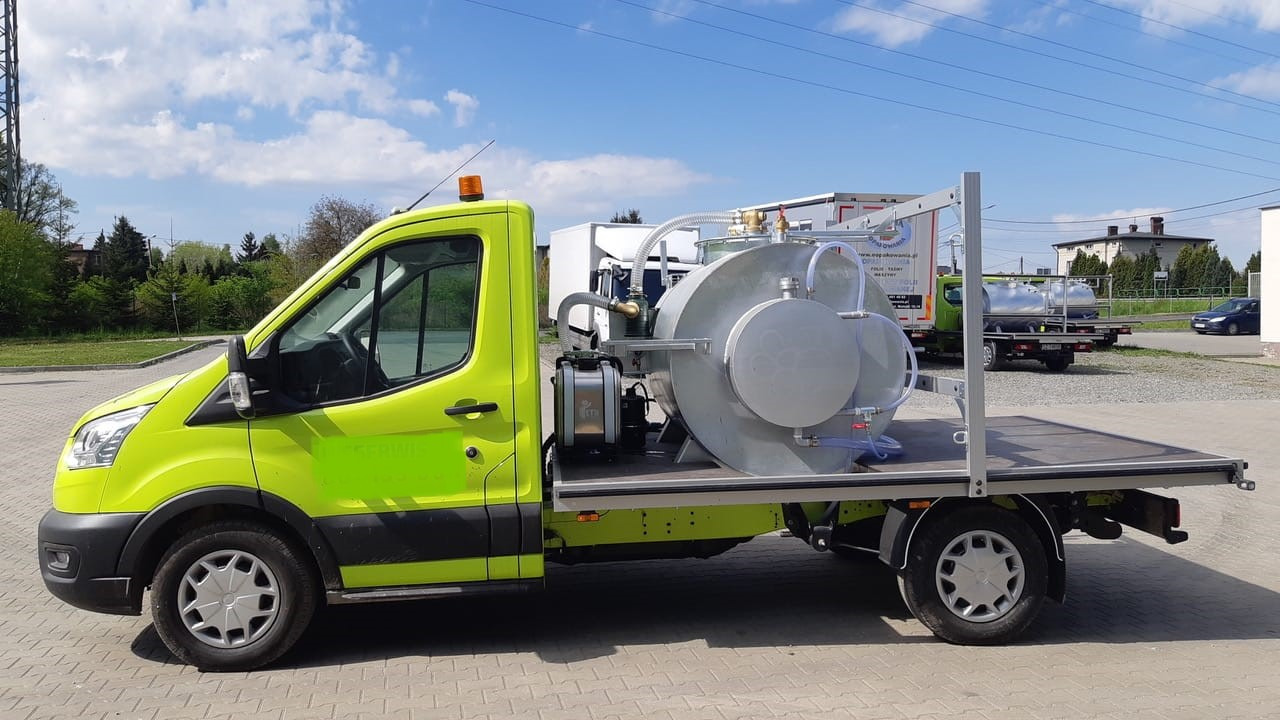 Renault Master Absaugfahrzeug - Vacuum truck: picture 1 Renault Master Absaugfahrzeug - Vacuum truck: picture 1