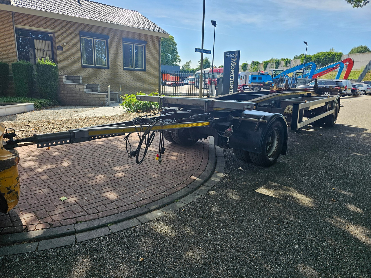 AJK AAE With Slide - Roll-off/ Skip trailer: picture 3 AJK AAE With Slide - Roll-off/ Skip trailer: picture 3