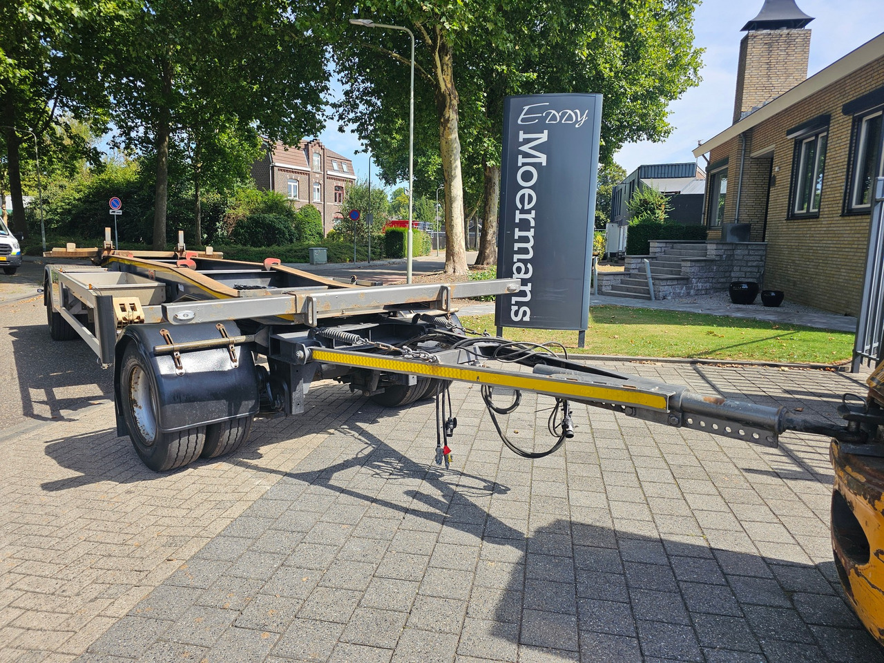 AJK AAE With Slide - Roll-off/ Skip trailer: picture 1 AJK AAE With Slide - Roll-off/ Skip trailer: picture 1